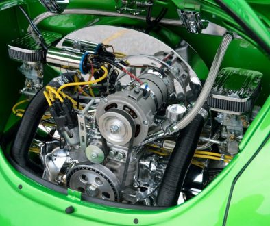 black-and-silver-car-engine-207498/