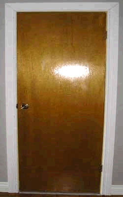 rlmo-interior-door-real-life-makeover-The original door