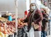 woman-at-outdoor-food-market